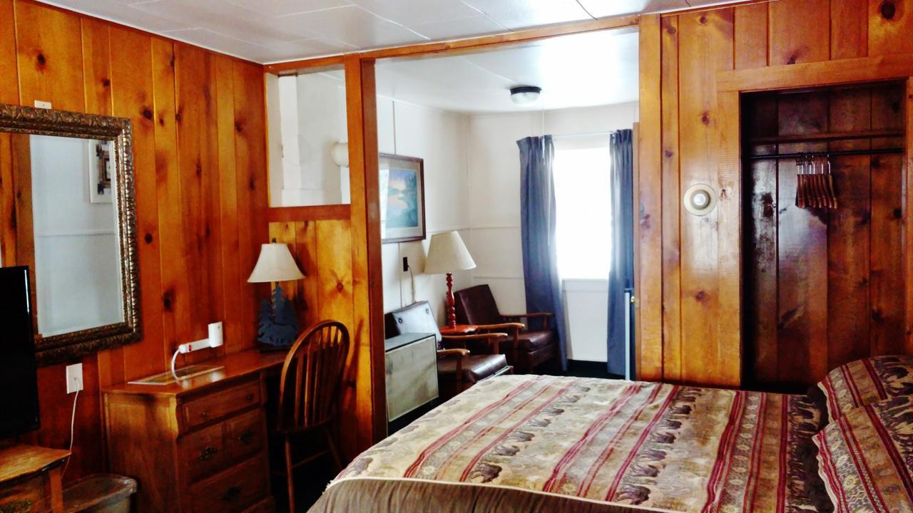 Dancing Bears Inn East Glacier Park Village Εξωτερικό φωτογραφία